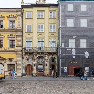 https://apartment-rynok-square-20.hotelslviv.net